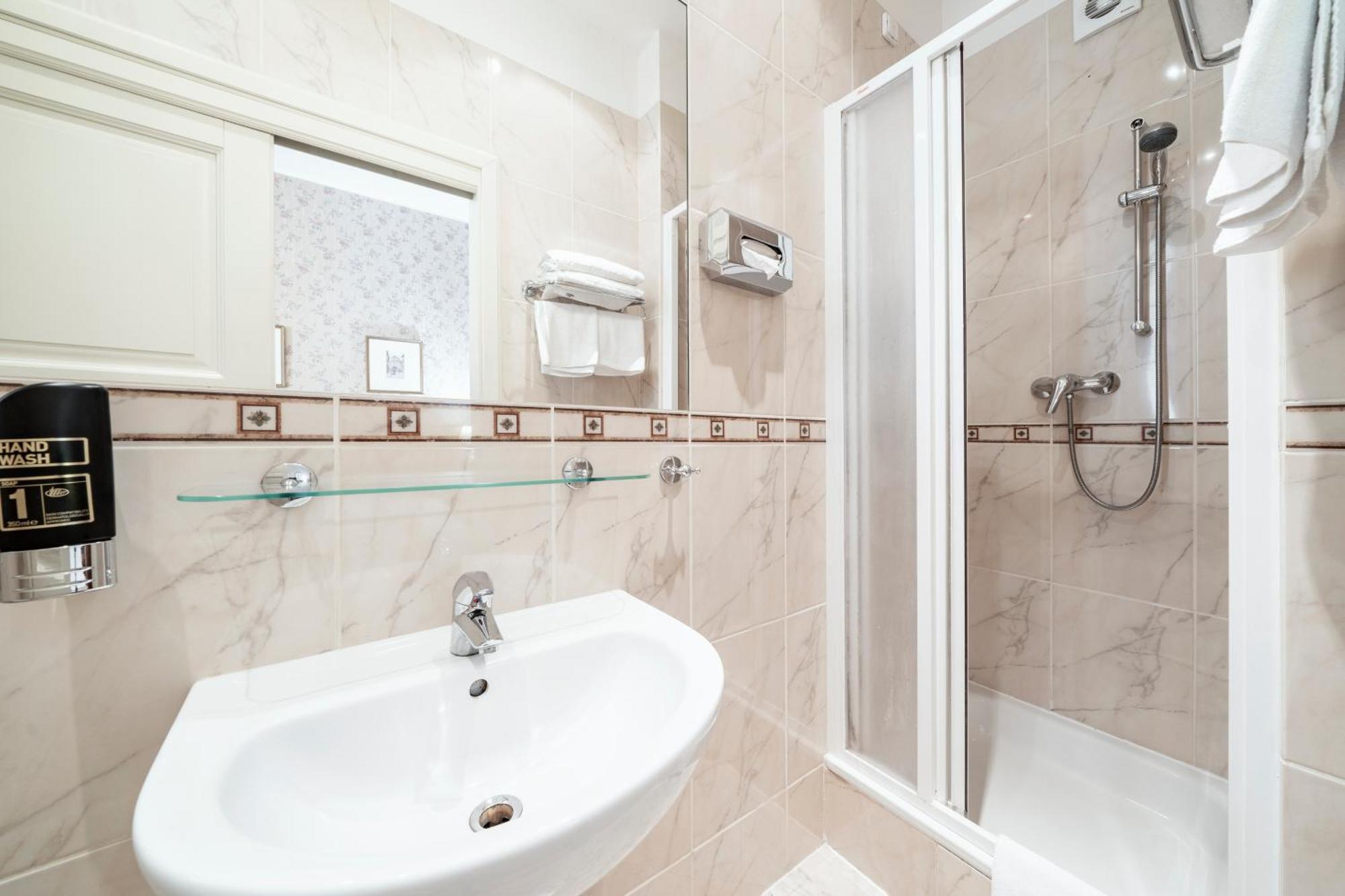 Raffaello Hotel Prague