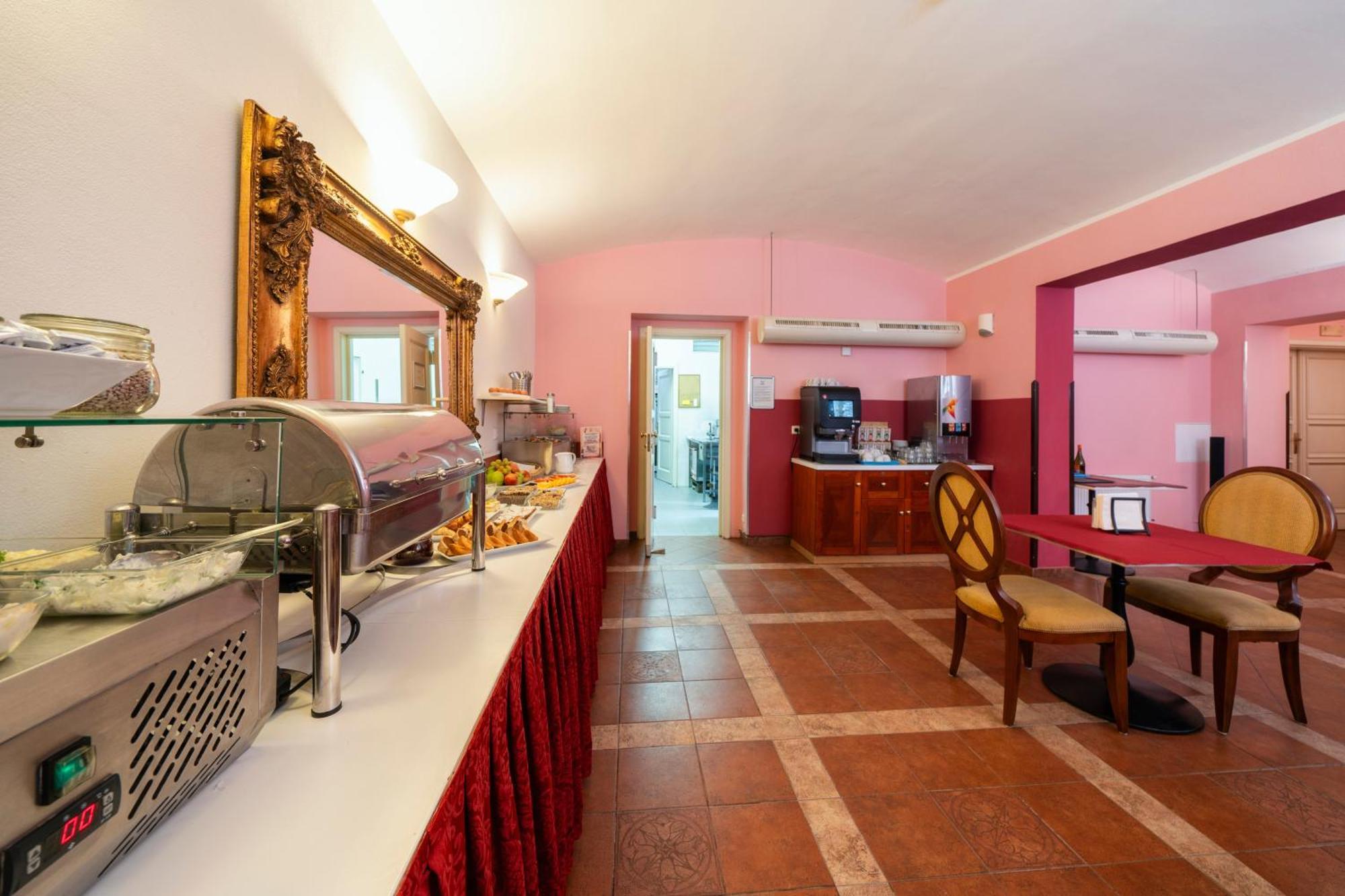 Hotel Raffaello Prague